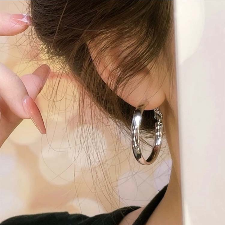 合金耳饰耳饰耳饰轻奢欧美个性素圈光面素款女耳环百搭大耳圈79