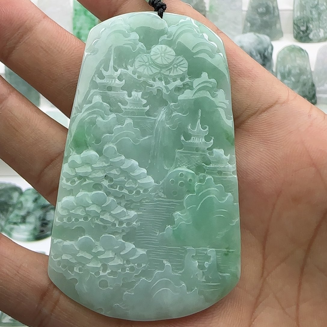 翡翠颈饰未镶嵌翡翠