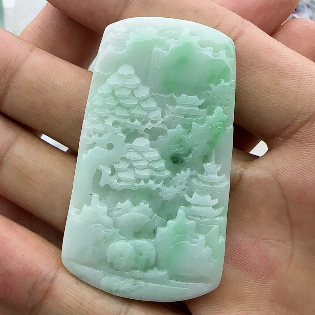 翡翠挂件未镶嵌翡翠