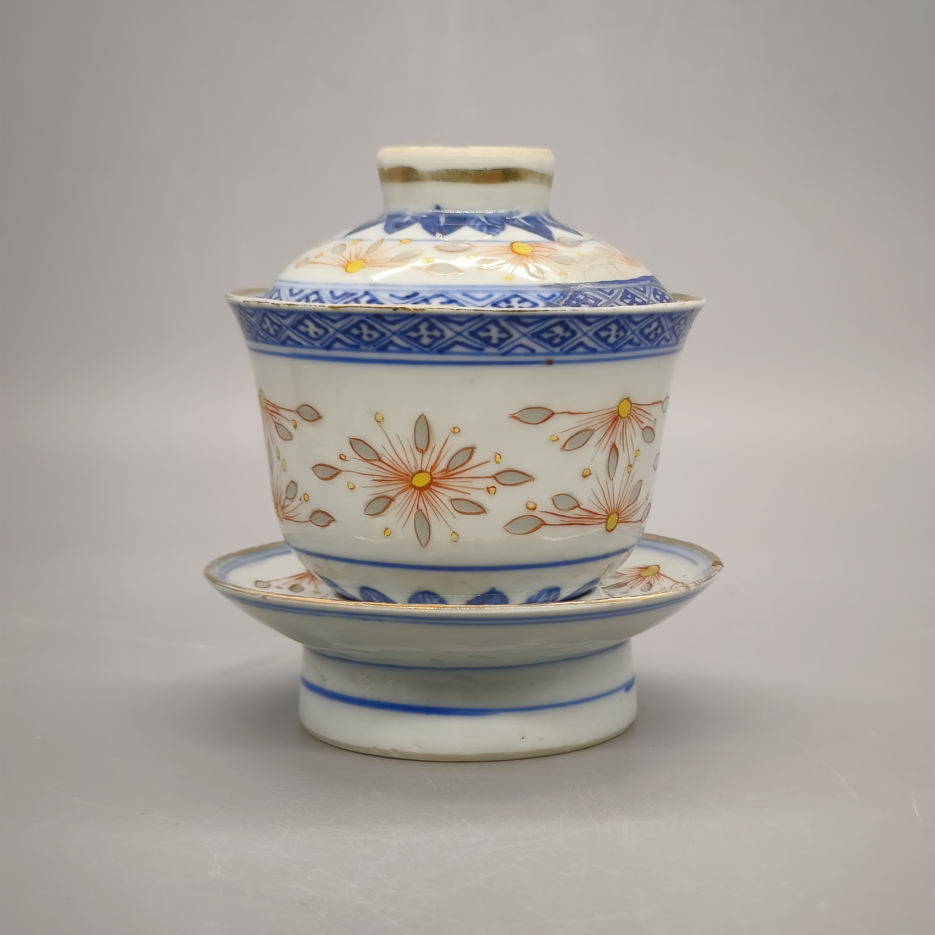 52411135*民国青花矾红描金玲珑盖碗/瓷器五/江苏省文物总店