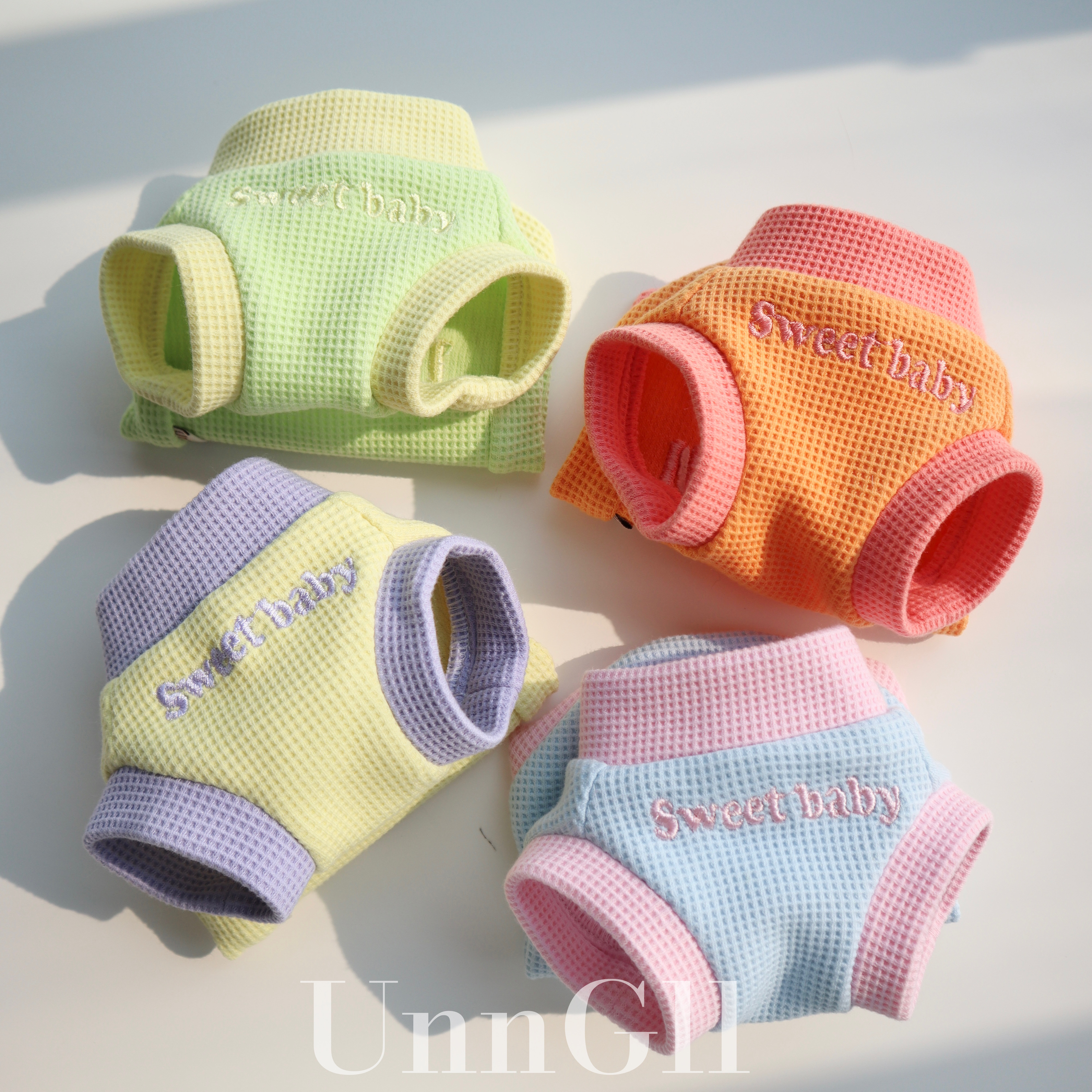 UnnGll朱古力原创宠物狗狗衣服甜心小熊华夫格背心马尔济斯约克夏