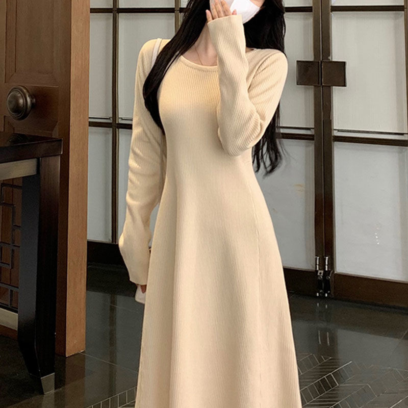 大码女装遮肉简约内搭小众针织长裙秋冬胖妹妹显瘦韩系打底连衣裙