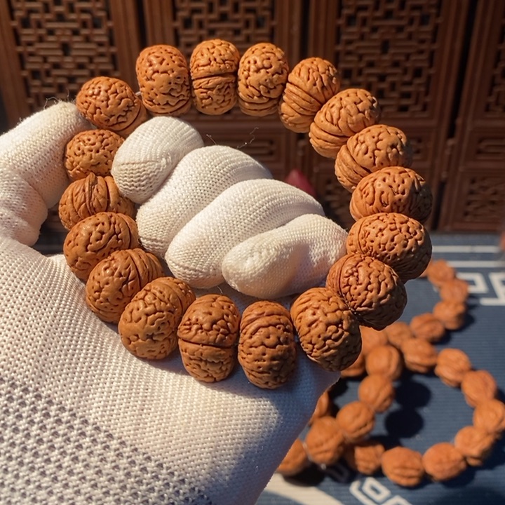 文玩核桃手串……59