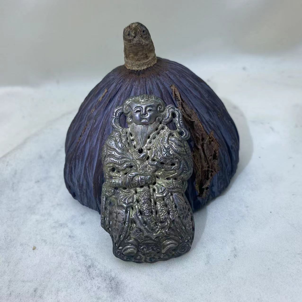 925银银制品 老银錾刻人物小众设计帽花