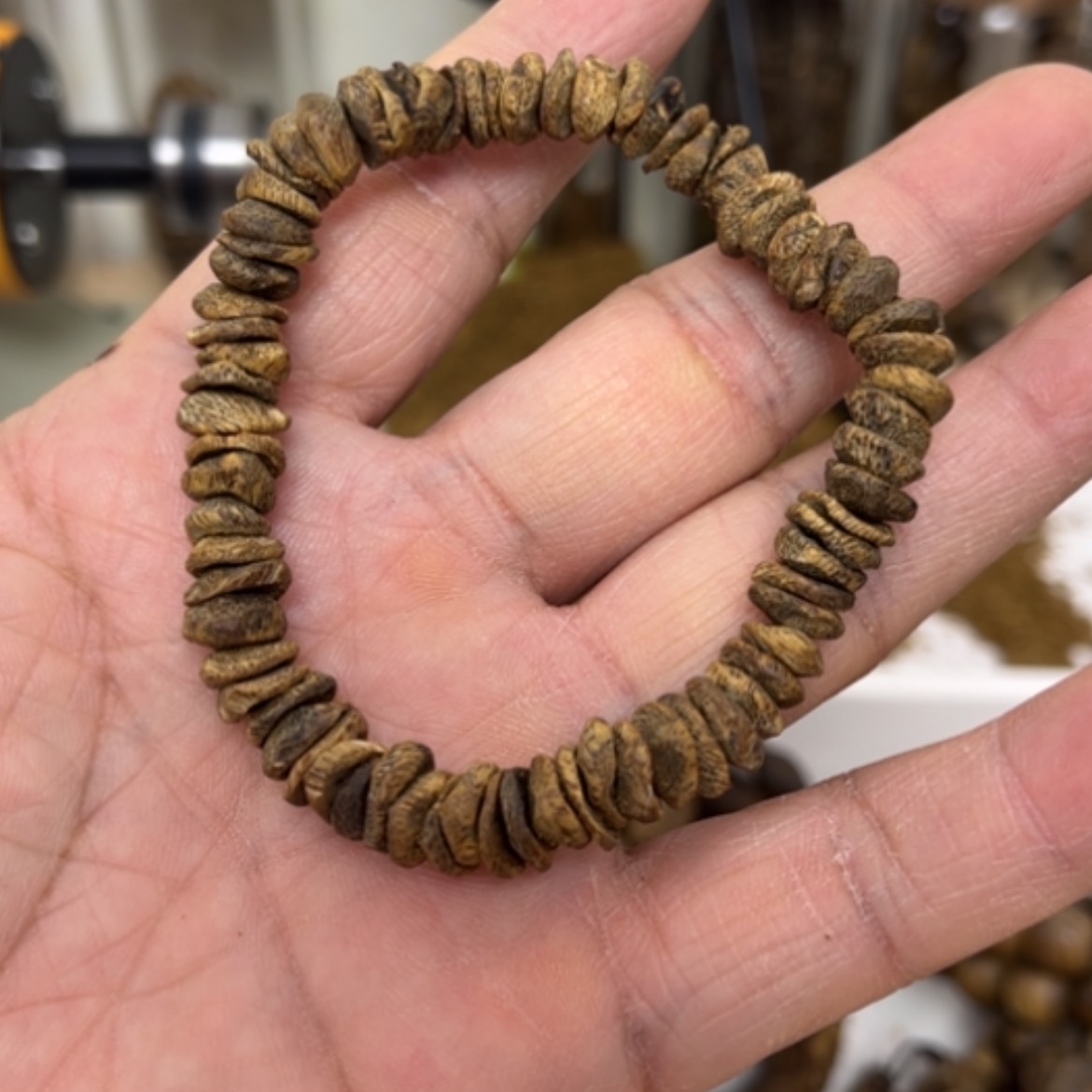 【闪购商品】沉香手串绿奇楠6克加树丁壳仔
