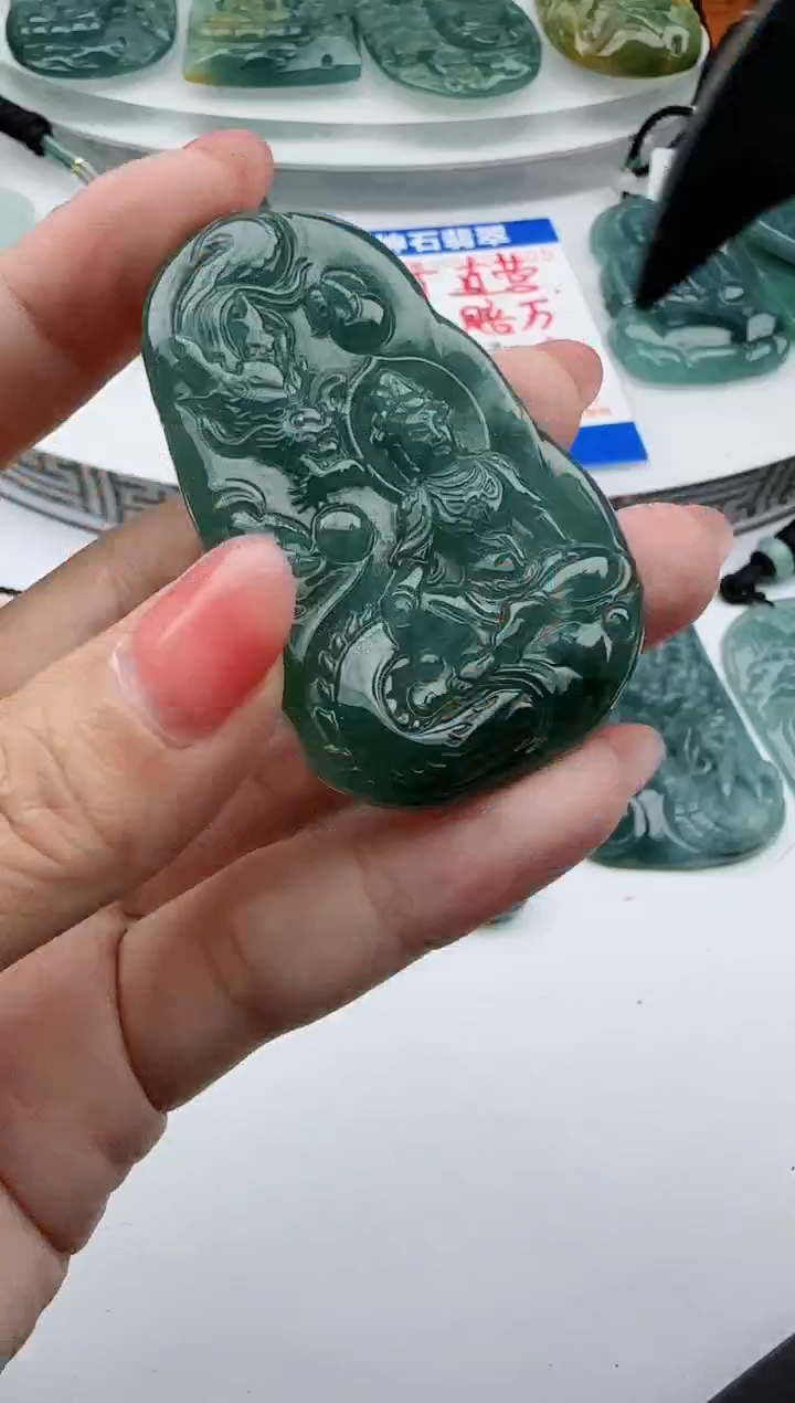 【闪购商品】翡翠颈饰未镶嵌多样性随机一件发货