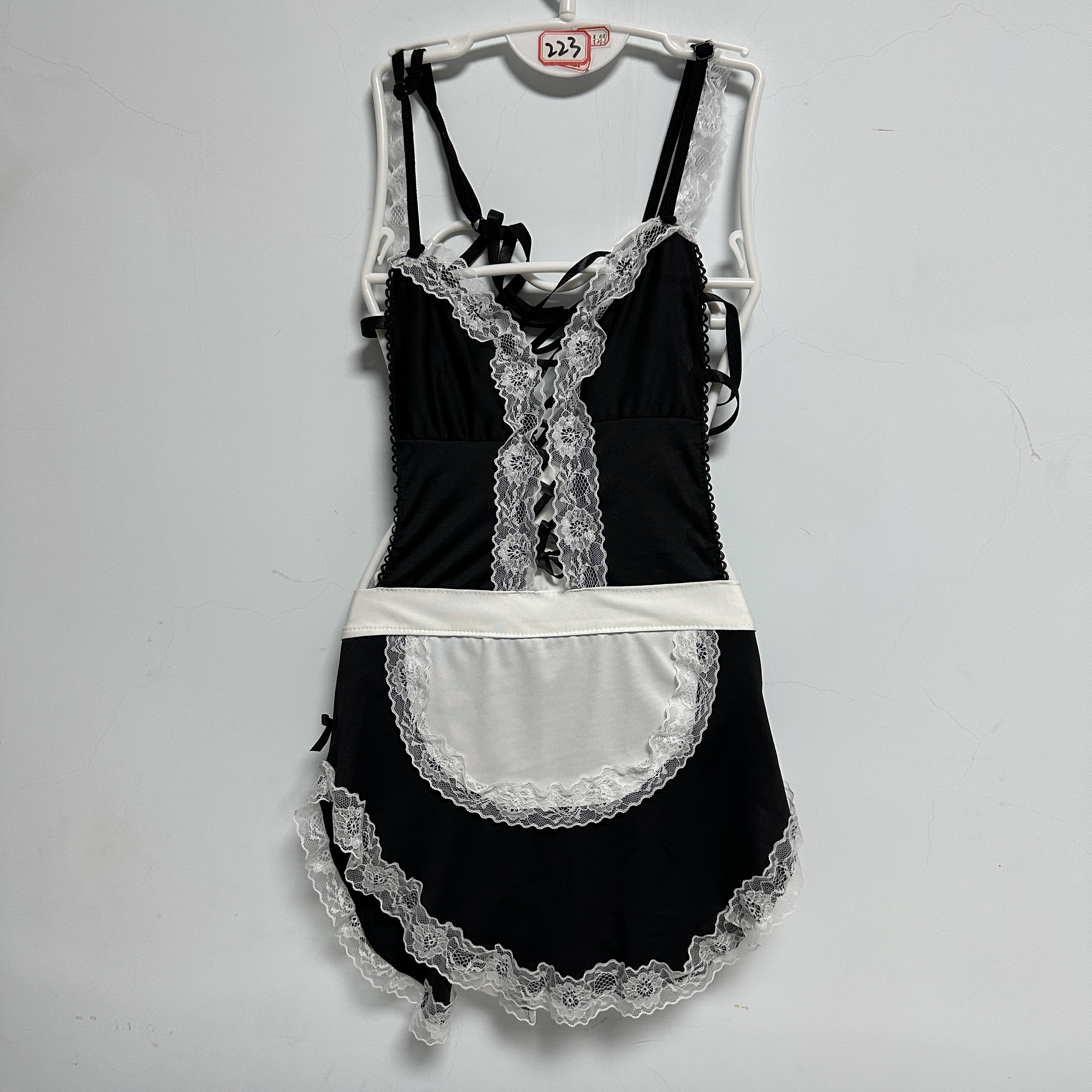 时尚吊带裙高级风显瘦气质款休闲百搭女士黑色镂空连衣裙上衣