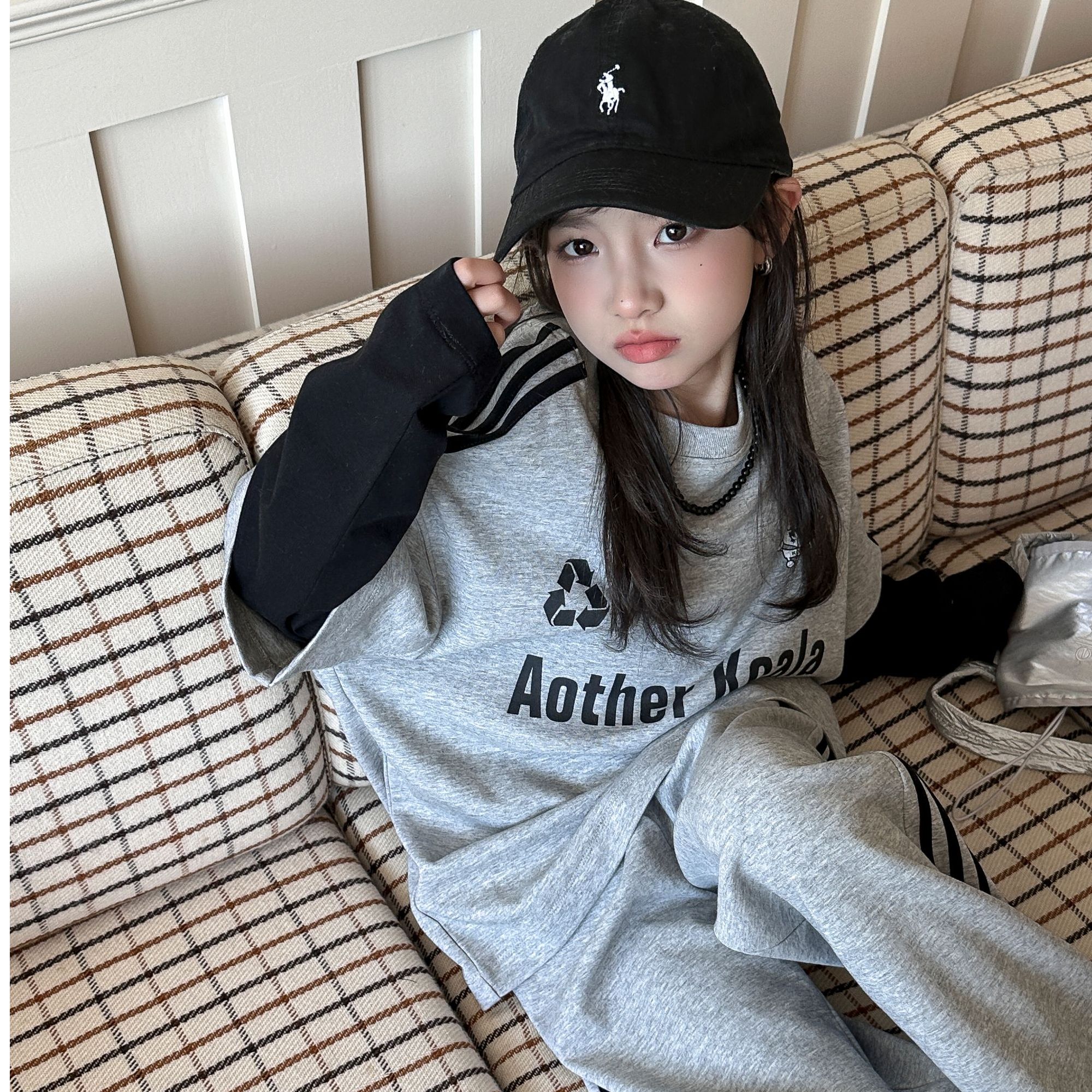 10号链接浮力款琪琪！男女童装T恤2024秋冬季灰色字母印花慵懒风