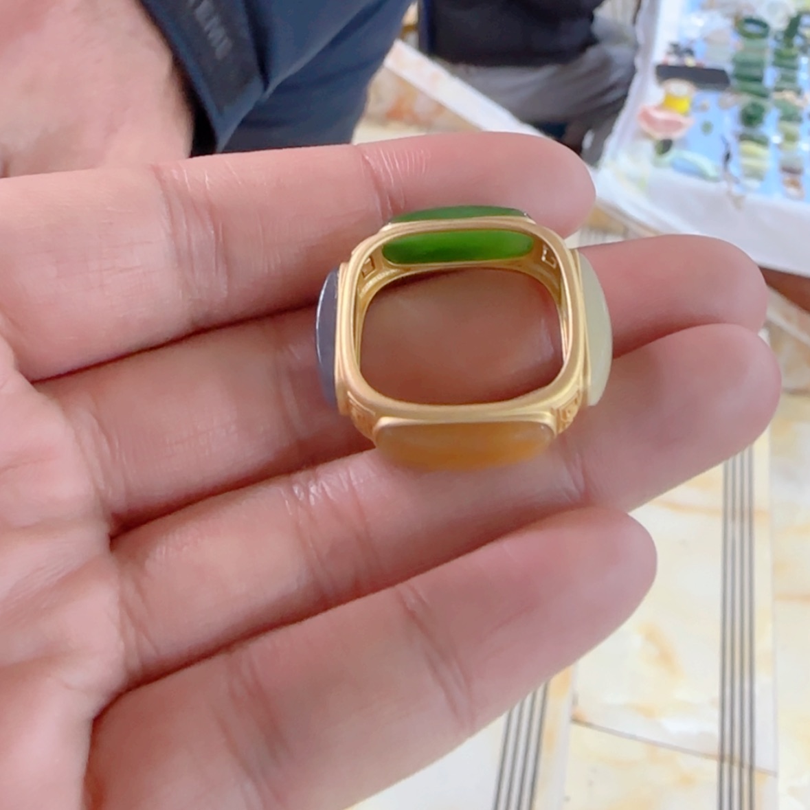 【闪购商品】和田玉戒指18K金镶嵌