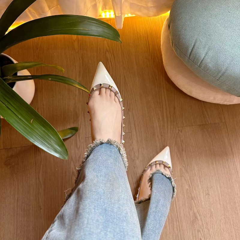 尖头浅口露趾缝白色真皮漆皮铆钉性感女单平底鞋