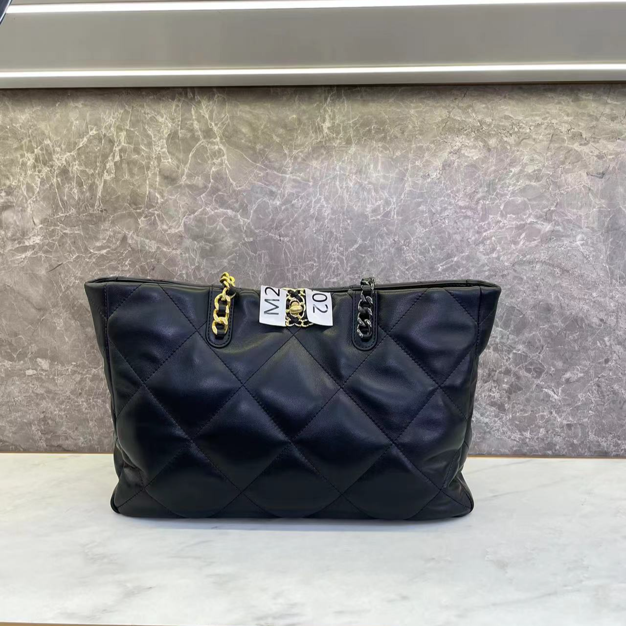 【时代集团-19托特】TUSCAN'S双鱼菱格纹黑色羊皮托特女包