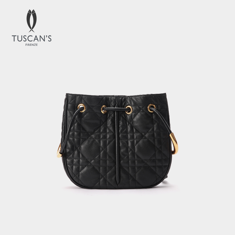 时代双鱼慵懒小吊篮包时尚百搭真皮抽绳简约经典通勤黑色流浪包