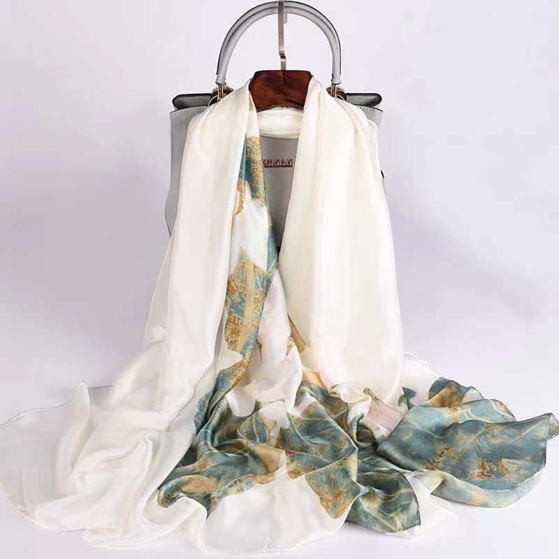 39-49高级真丝香云优柔纱精品丝巾提花丽锦缎女剪花长巾披风上衣