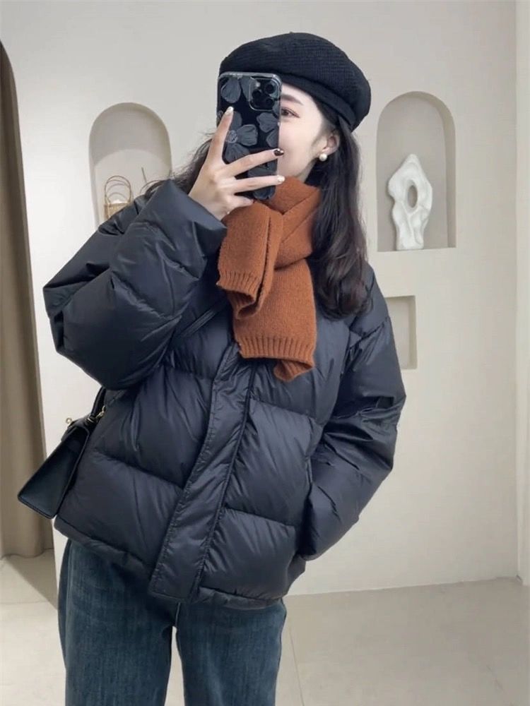 波司澄黑色女短款冬季小个子轻薄白鸭绒时尚休闲洋气流行外