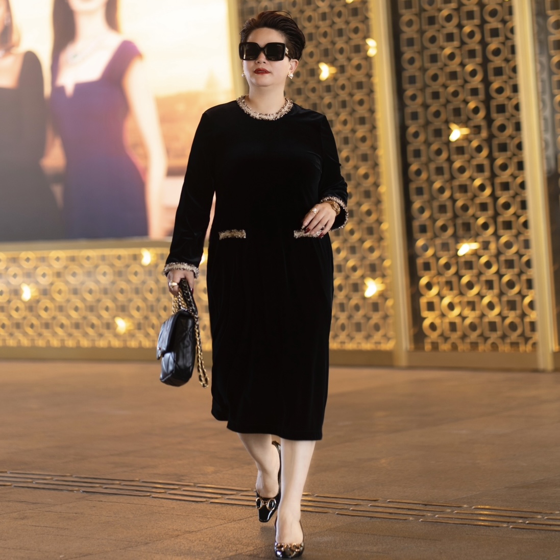 向红同学2025年显瘦长裙重磅法式气质小香风时尚黑丝绒连衣裙0336