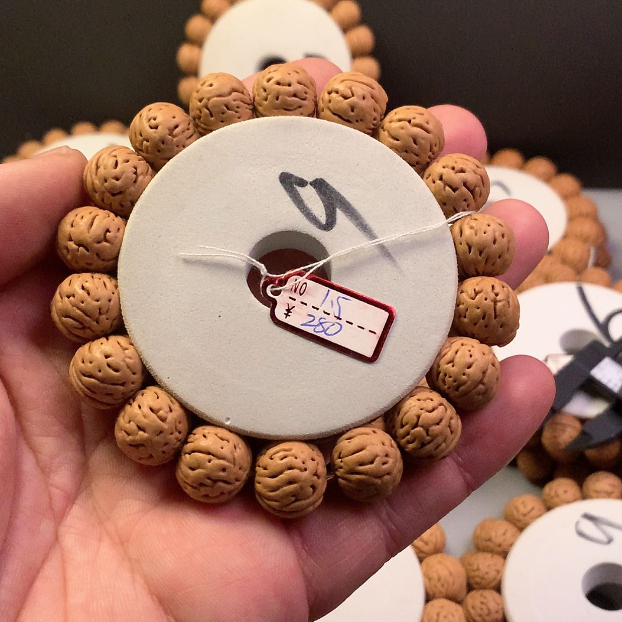 【闪购商品】桃核手串哈**啊