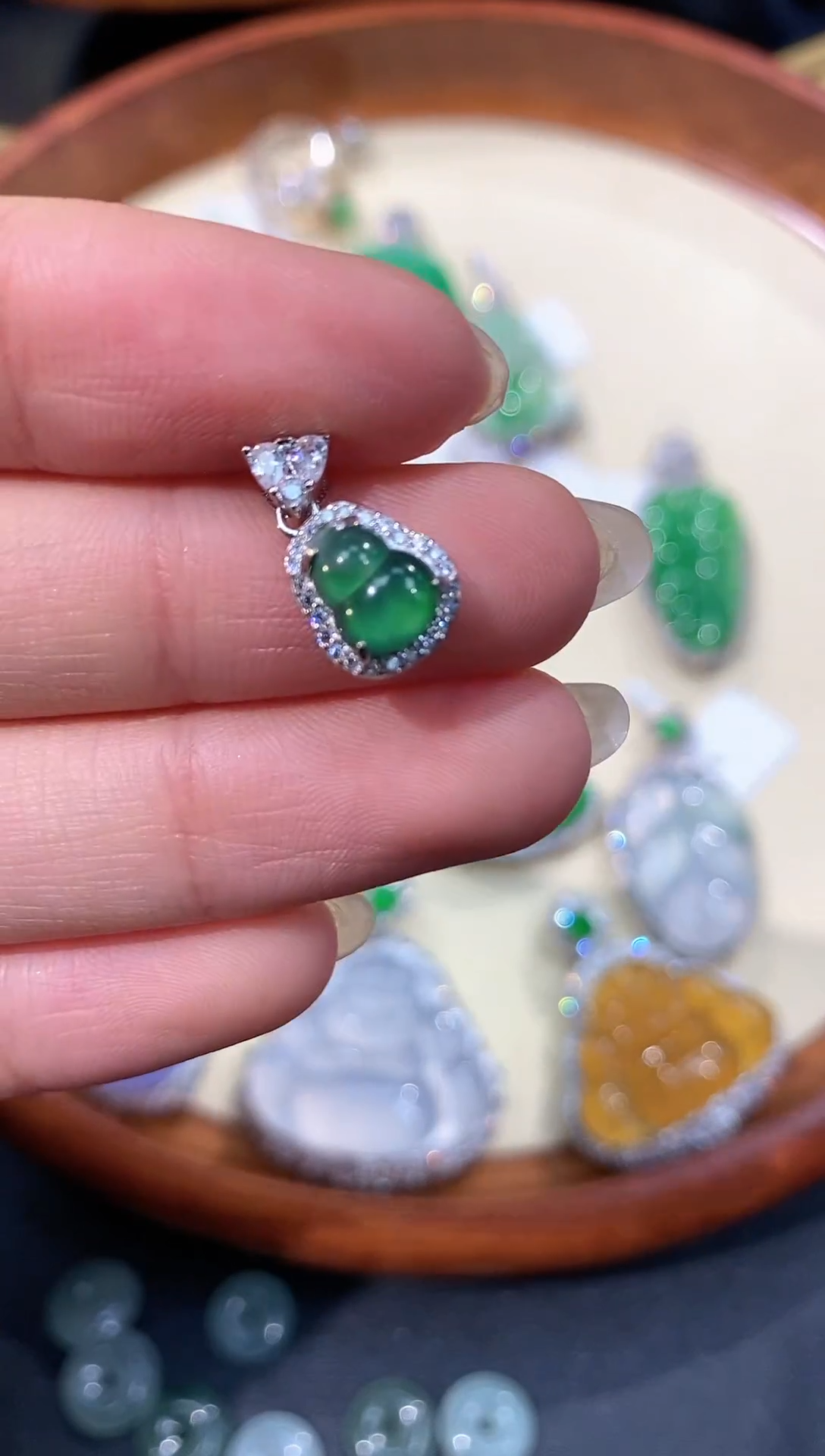 【闪购商品】翡翠颈饰未镶嵌73