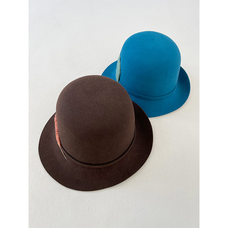  TRACYCHU 女士时尚百搭通用逛街纯色复古咖色， 蓝色钟型帽帽子