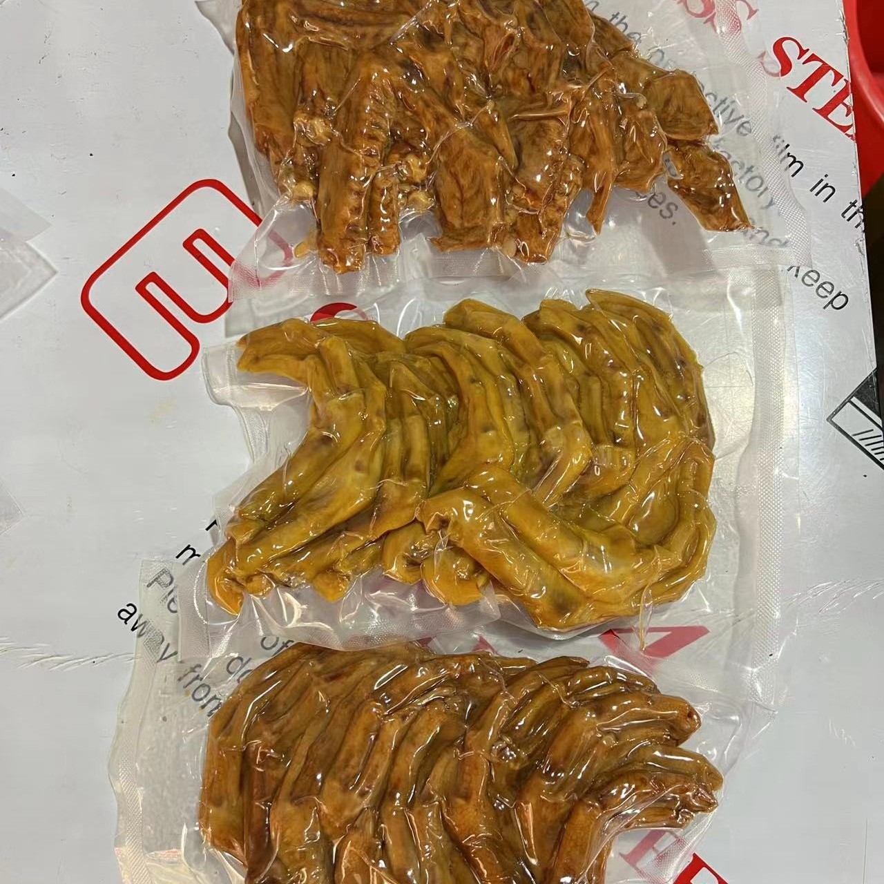 微辣鸭掌、鸭翅 、盐焗鸭掌、鸡腿一斤装