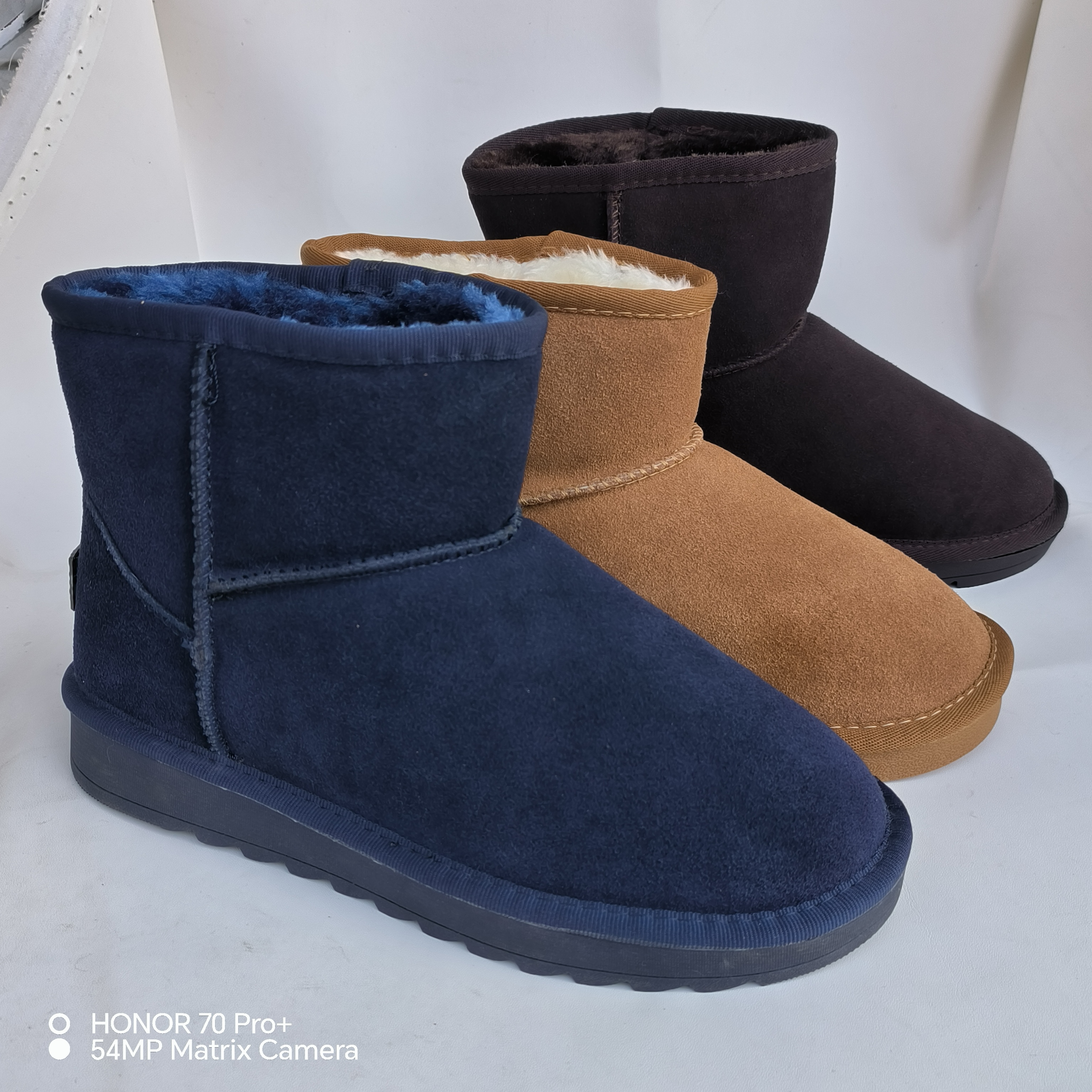 5854真皮女款中筒雪地靴加厚保暖时尚百搭款