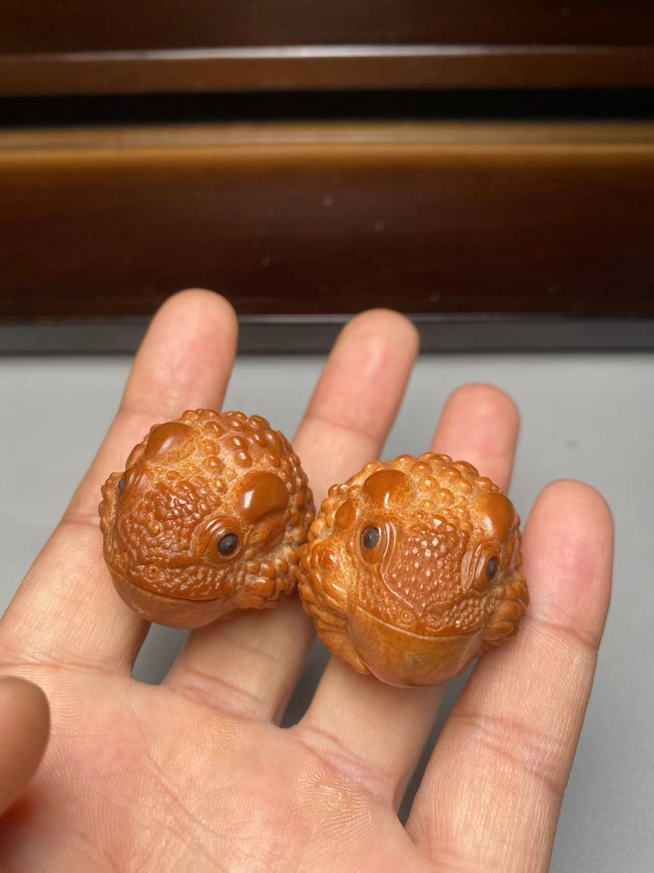 巴西大橄榄三足金蟾橄榄核手把件