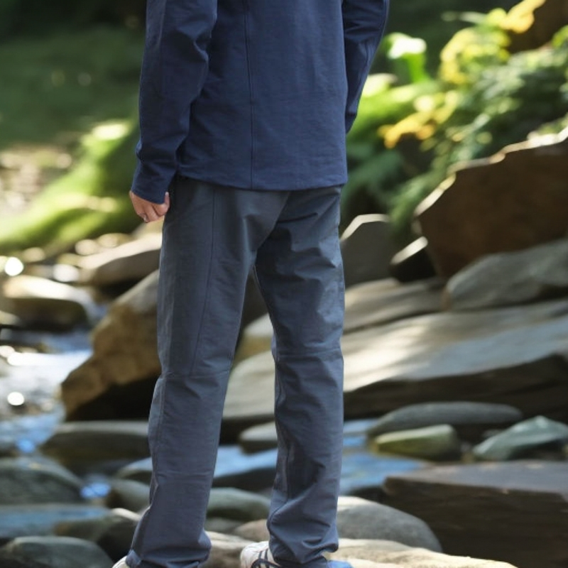 轻量化软壳裤--户外休闲透气耐磨通勤防水软壳裤弹力多口袋舒适