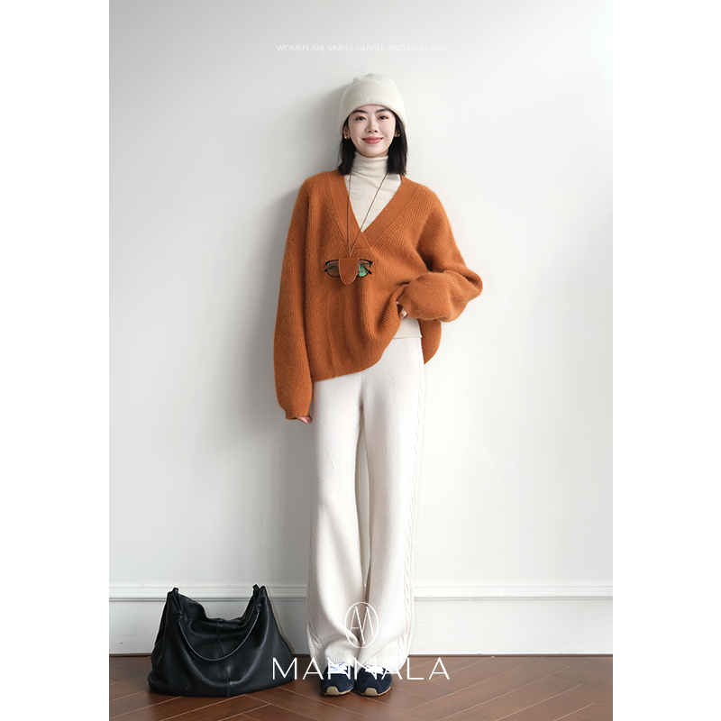 MANNALA丨“柑橘调”極简松弛浣熊绒套头粗棒宽松毛衣 Q4217