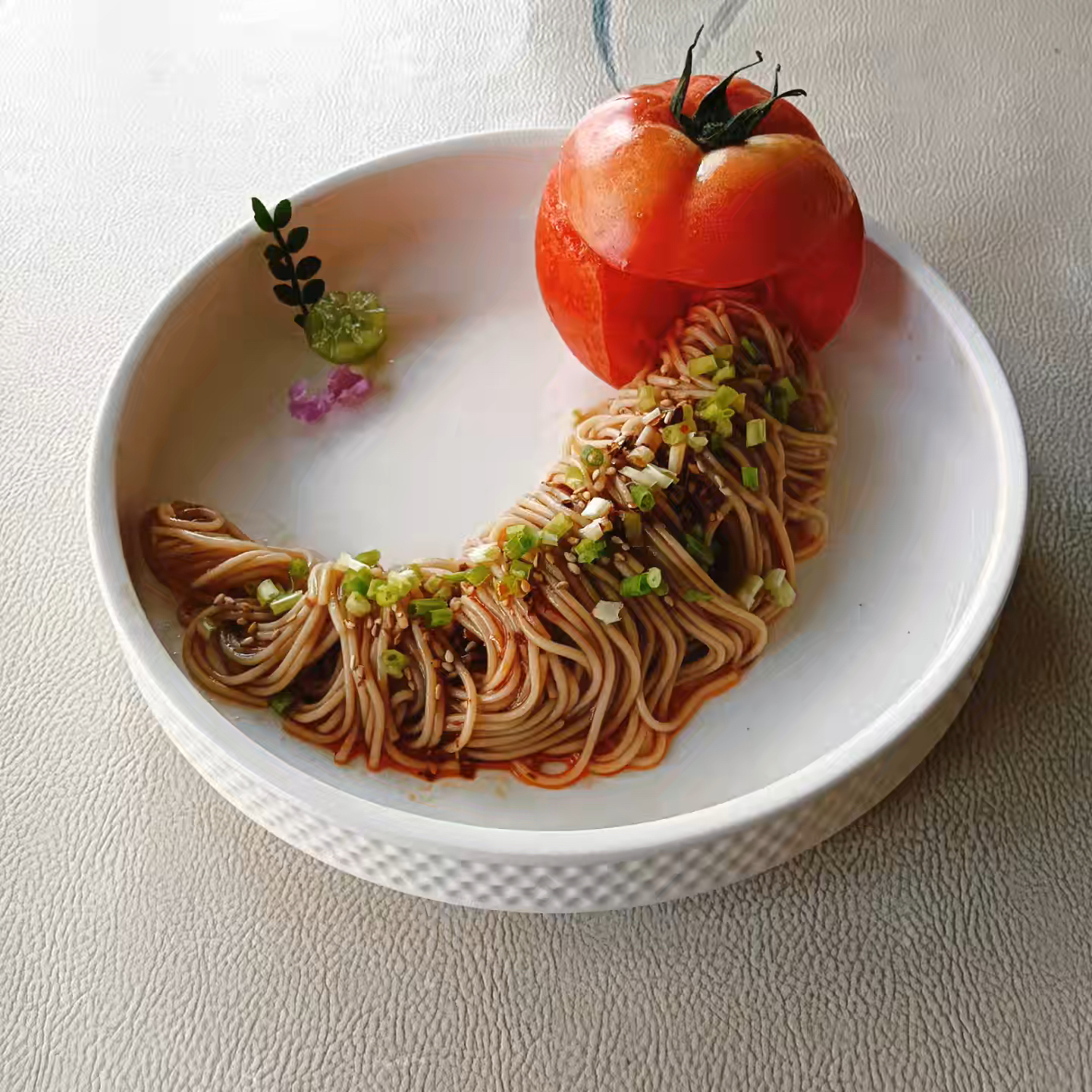 8.5英寸小蛮腰高尔折边碗家用陶瓷菜碗微瑕 凑满20元包邮陶瓷