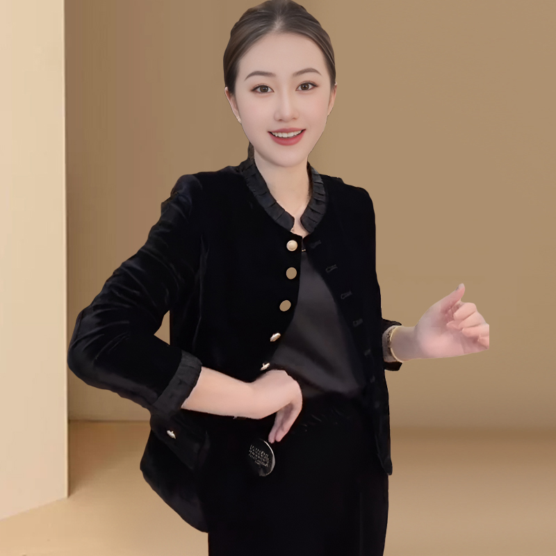 春秋金扣丝绒小香风外套女2025新款欧货洋气法式气质时尚立领上衣