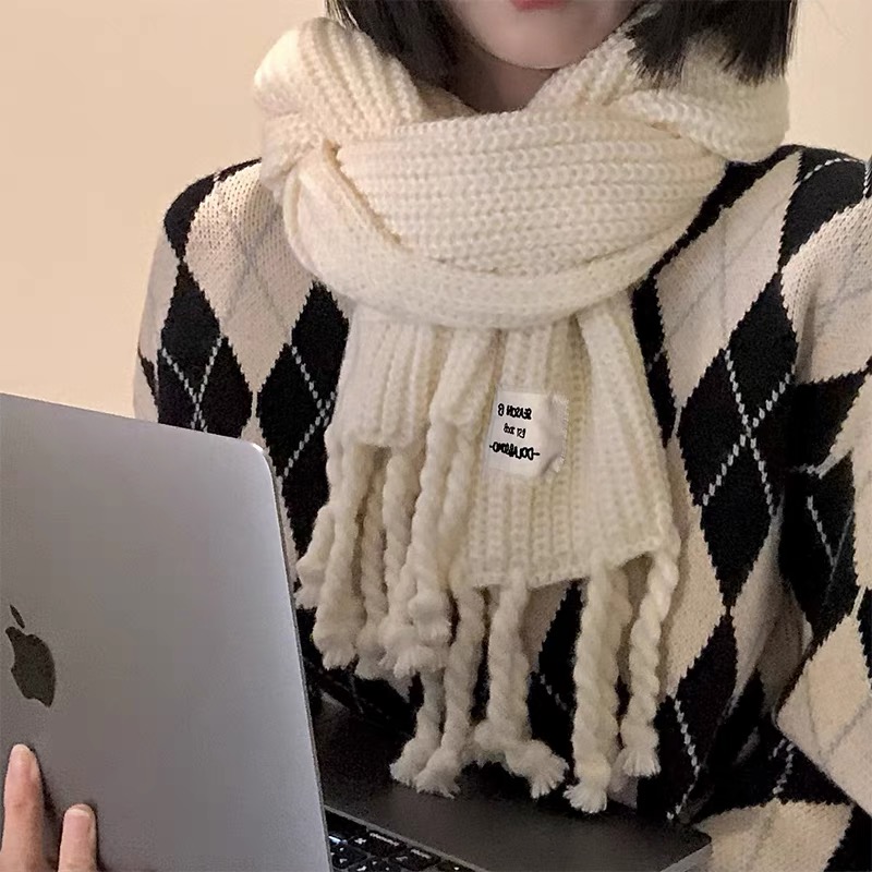 【推荐搭配】针织毛线围巾韩版百搭保暖学院风流苏边标签围脖????