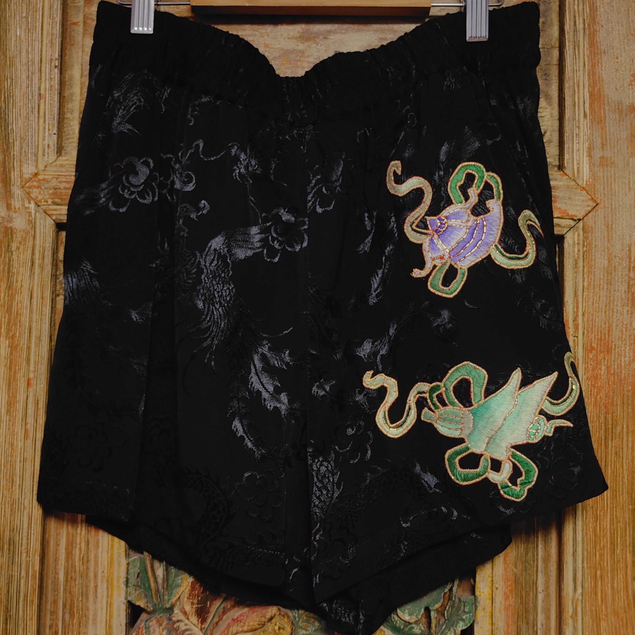 美旦老绣。民族风手工绣花老绣短裤黑色夏款单层松紧腰
