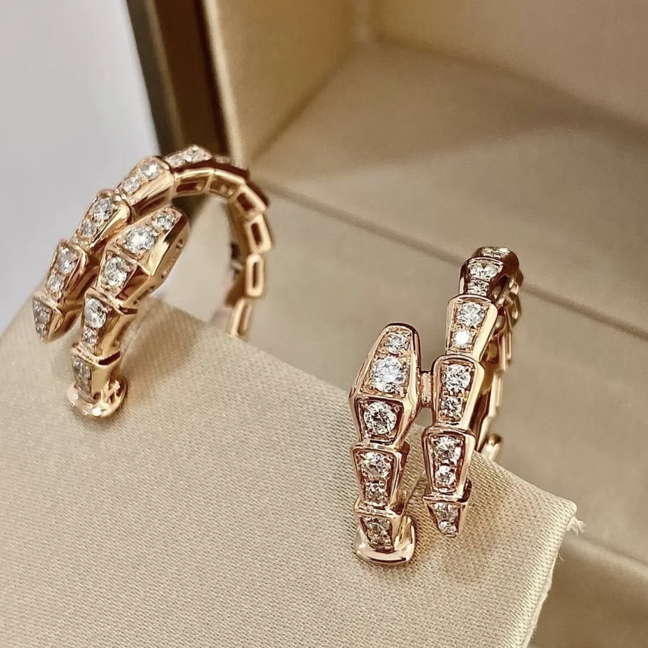 925银合成锆石耳饰 时尚轻奢气质锆石蛇系列银耳饰欧美法式小众