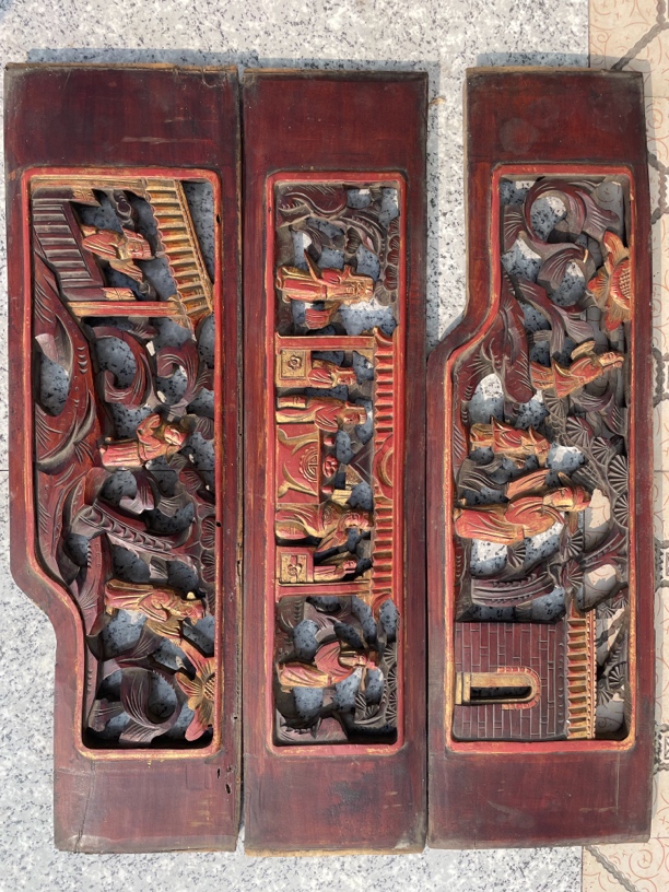 纯手工实木雕刻的老花板，三片一组，全镂空，带鎏金