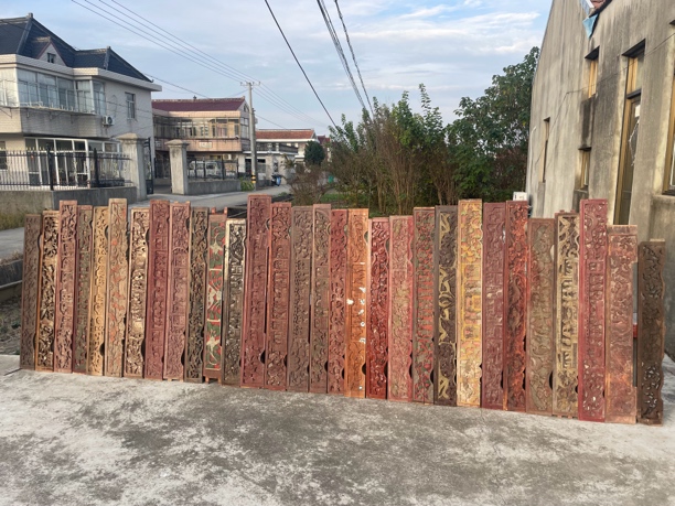 老木雕床上拆下来的，纯手工实木雕刻的老花板，适合作仿古装饰