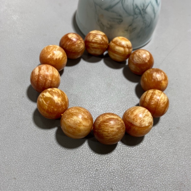 A530血龙木 2.0圆珠手串（底色多样性发其一）