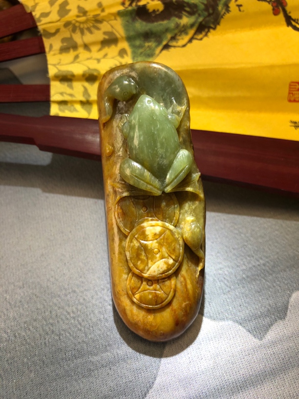 河磨玉青蛙手把件大钱蝌蚪细黄皮子手把玩后面老皮子长条手把件