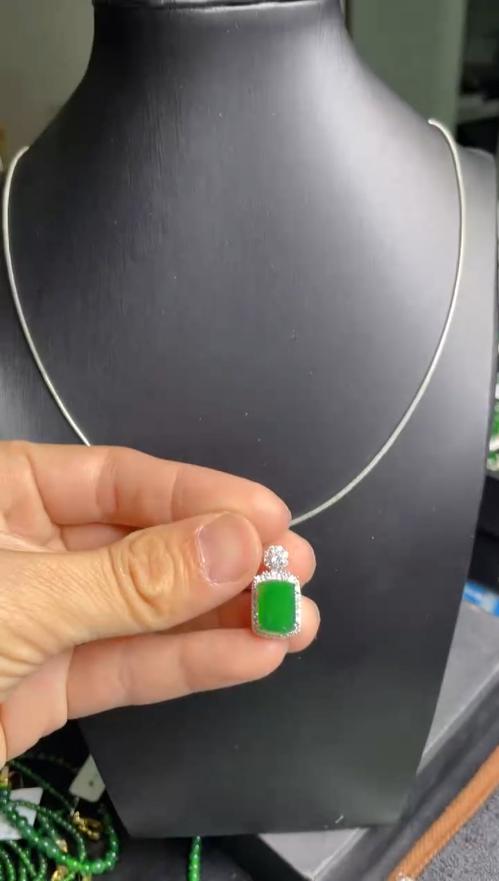 【闪购商品】翡翠吊坠银S925镶嵌吊坠