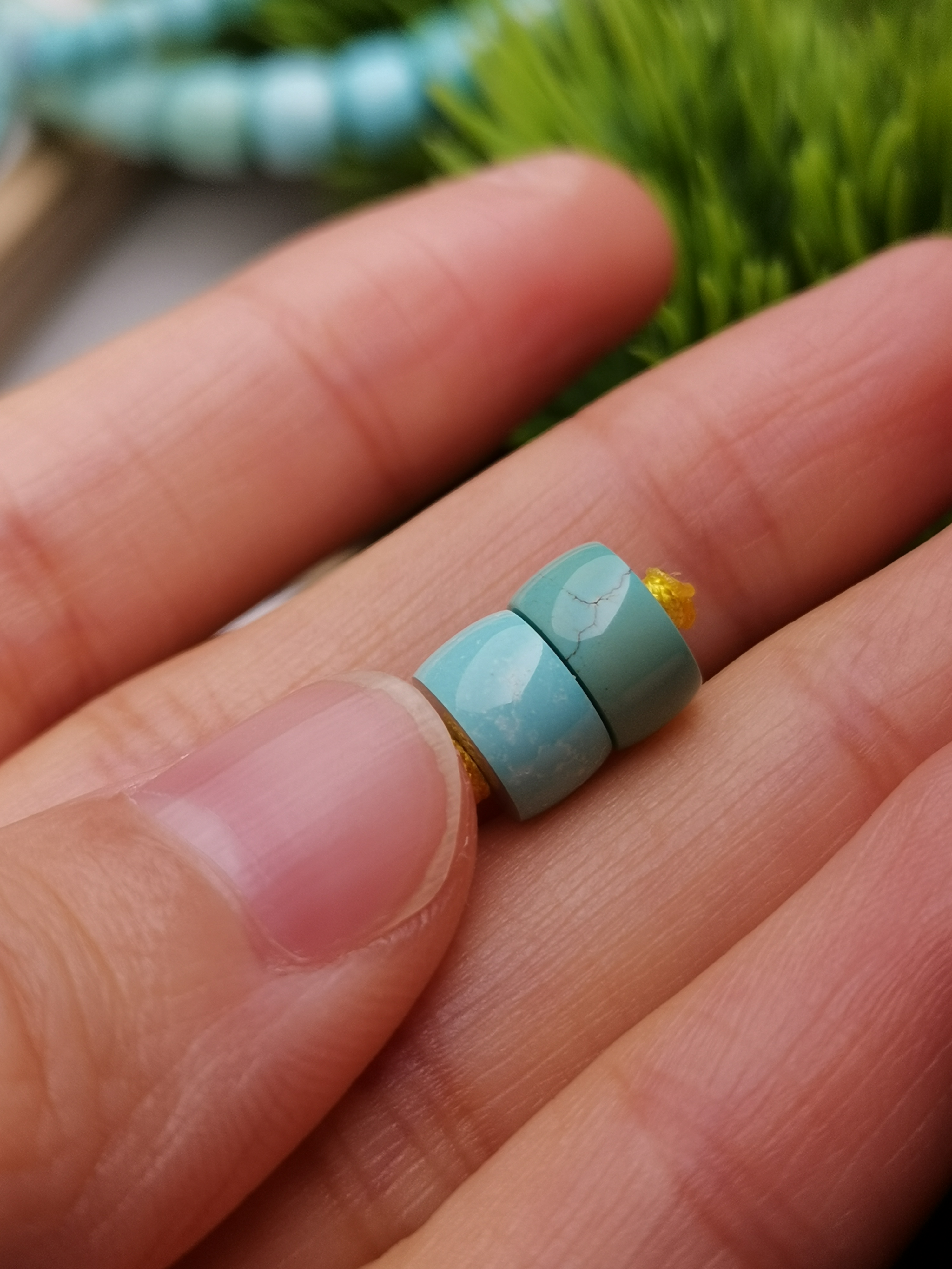 原矿绿松石直切隔珠 7.8—4.5  1.03克  