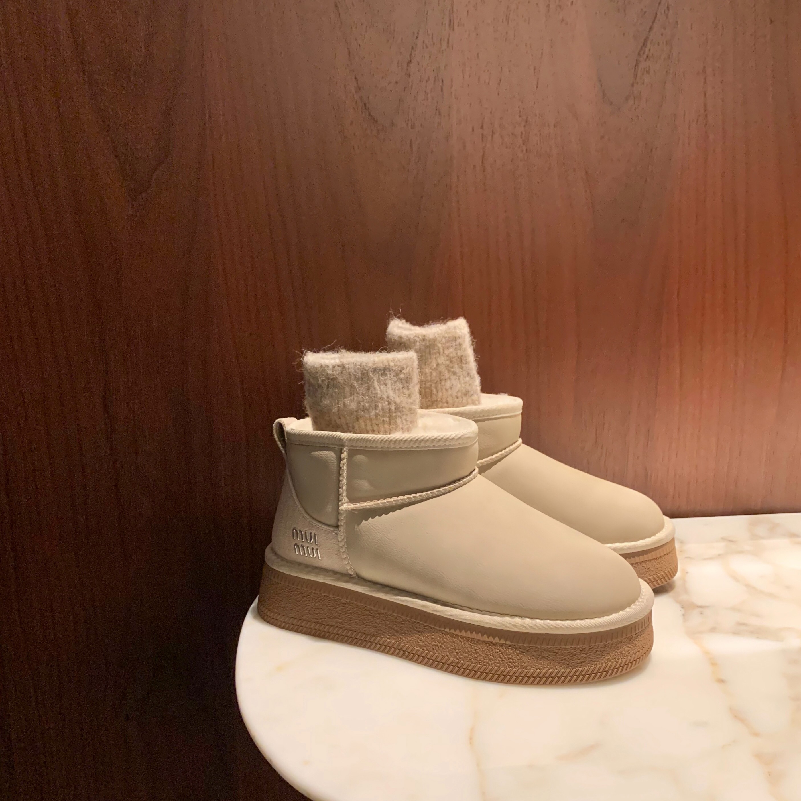 sheii苏茵茵雪地靴加绒秋冬季百搭厚底短筒女款毛毛短靴E3407354