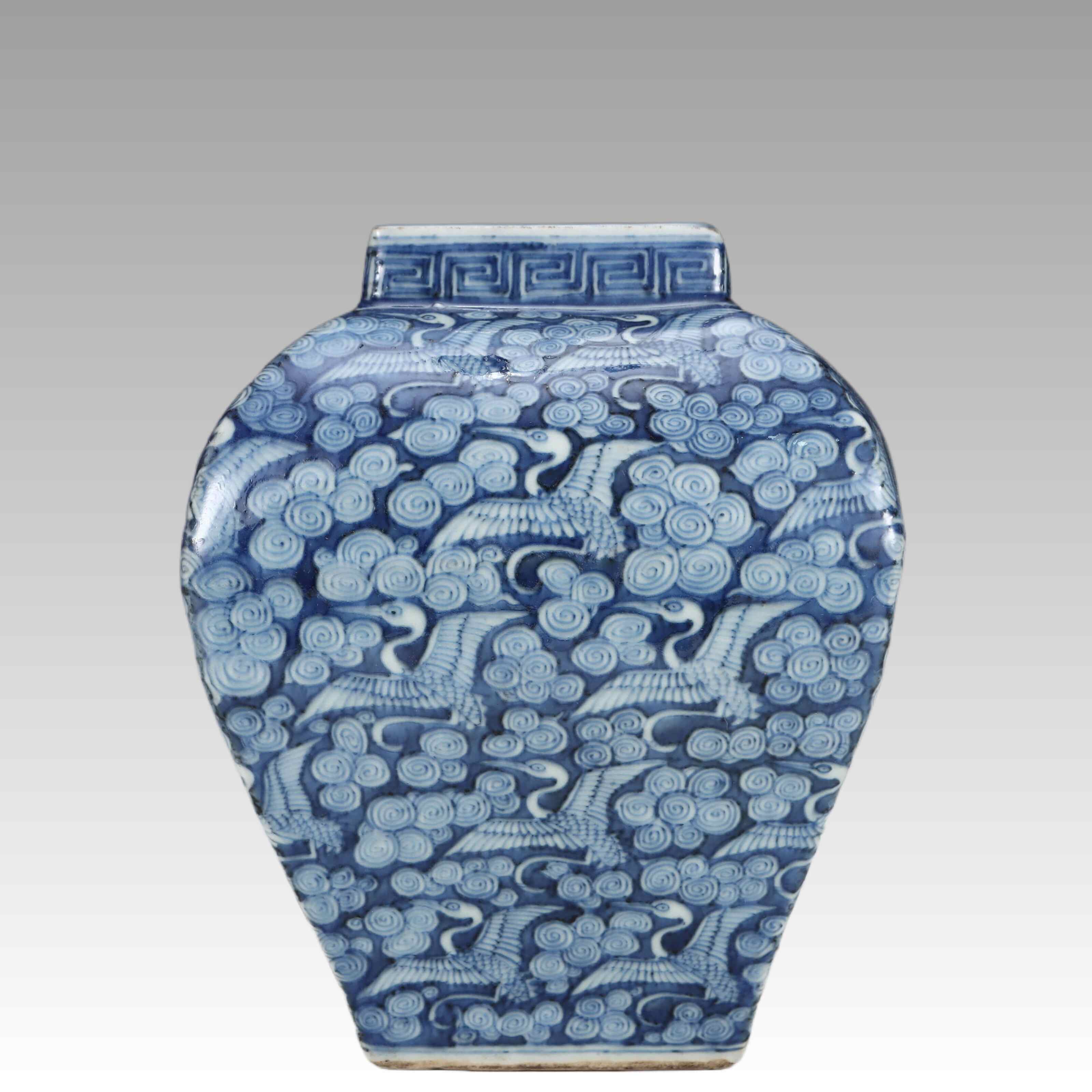 青花云鹤纹四方罐