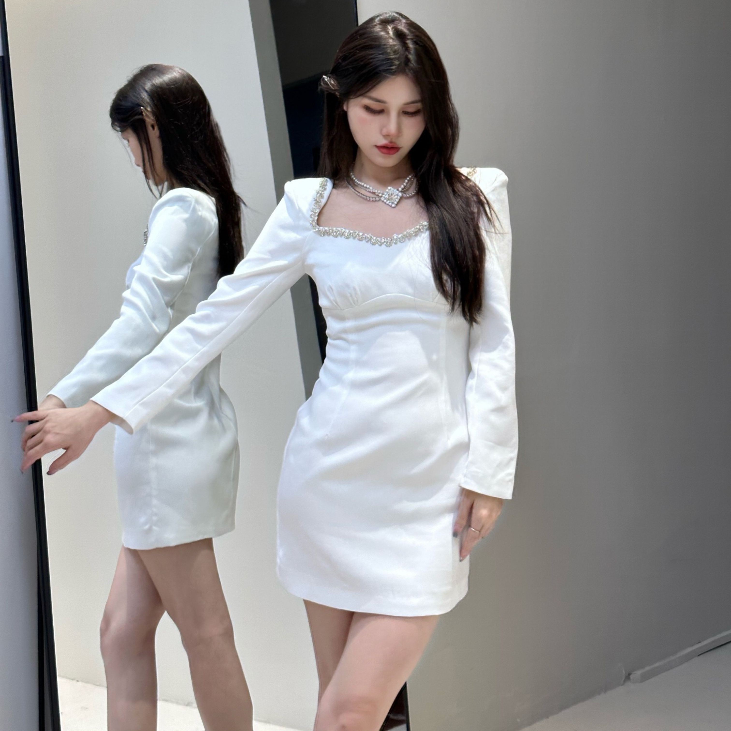 猫小姐小众设计【少女呓语】法式高级方领早春纯色钉钻连衣裙8015