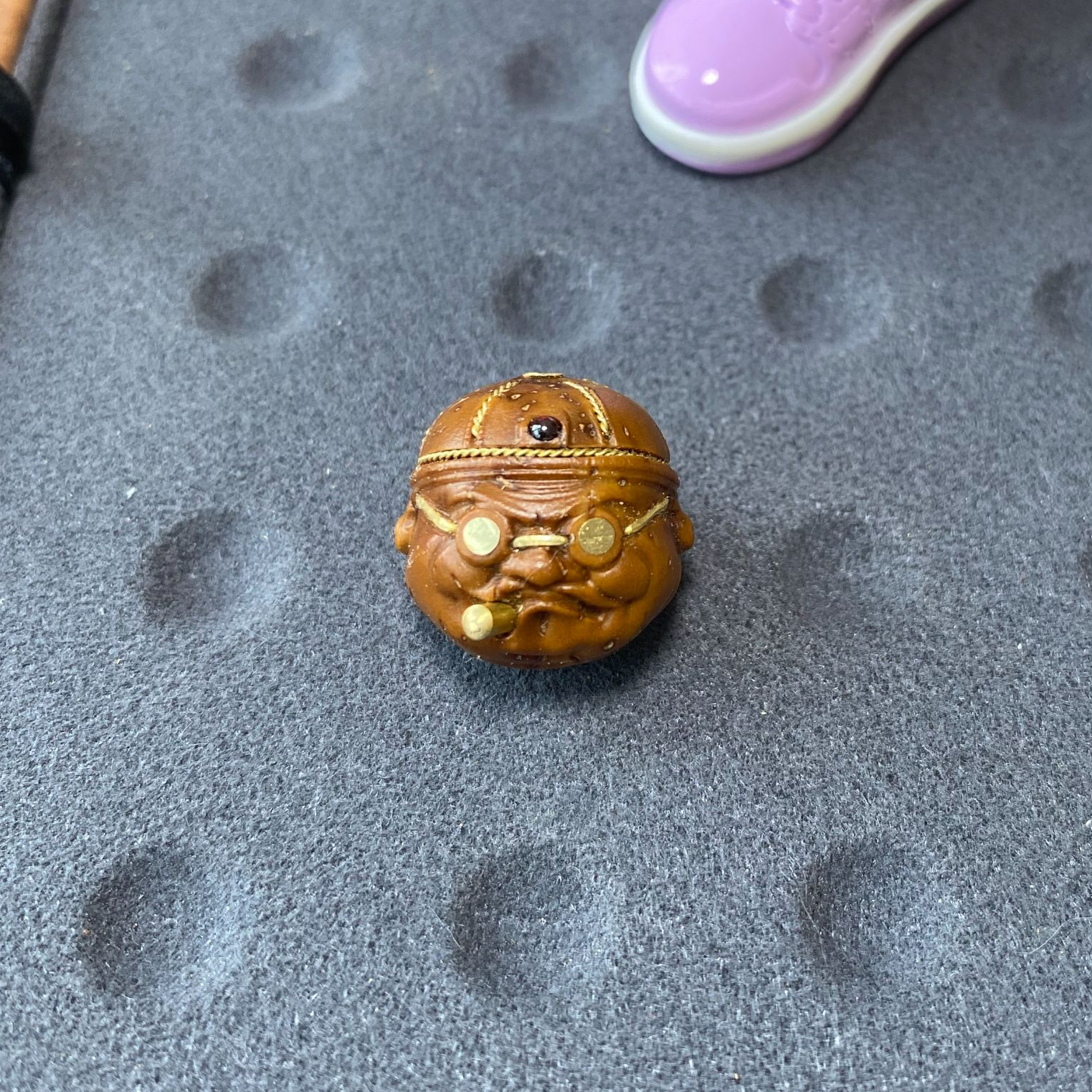 紫金鼠雕刻镶嵌单籽烟鬼地主精工手工黄铜镶嵌尺寸18~20