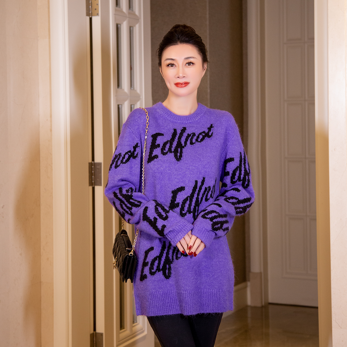 EDFNOT/杨红霞汝意YNG圆领字母提花套衫