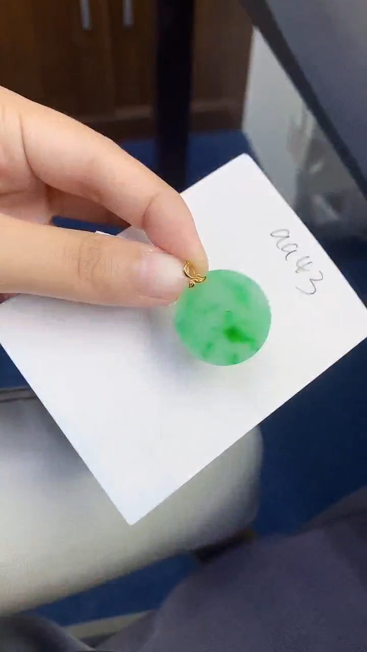 【闪购商品】翡翠颈饰18K金镶嵌0000000000