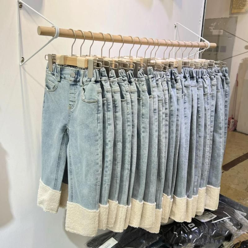 韩国童装女童加绒牛仔裤2023冬装洋气百搭加厚直筒休闲裤子儿童