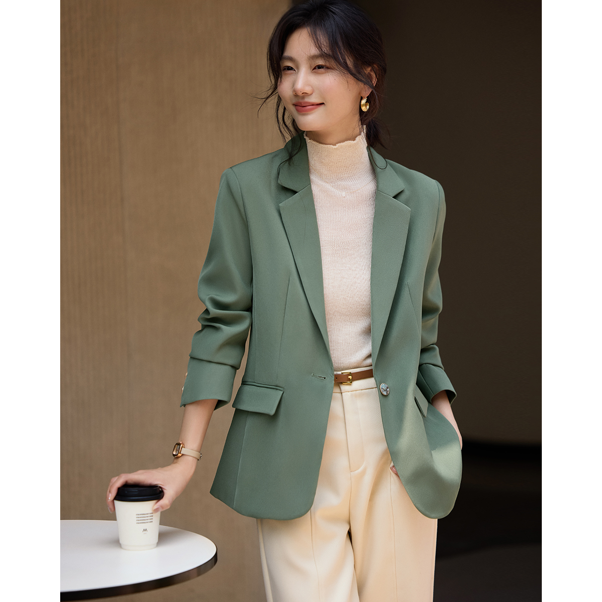 XWI/欣未2025秋季新款时尚百搭气质个性设计感休闲西装外套女A012