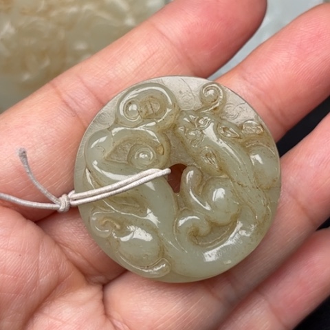 和田玉挂件未镶嵌山*卷