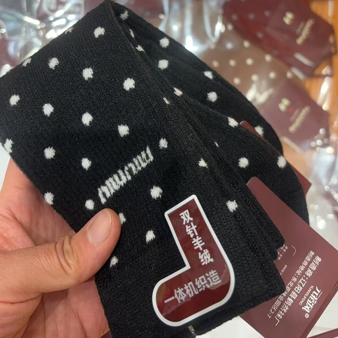 秋冬款女士七彩多色绒袜子