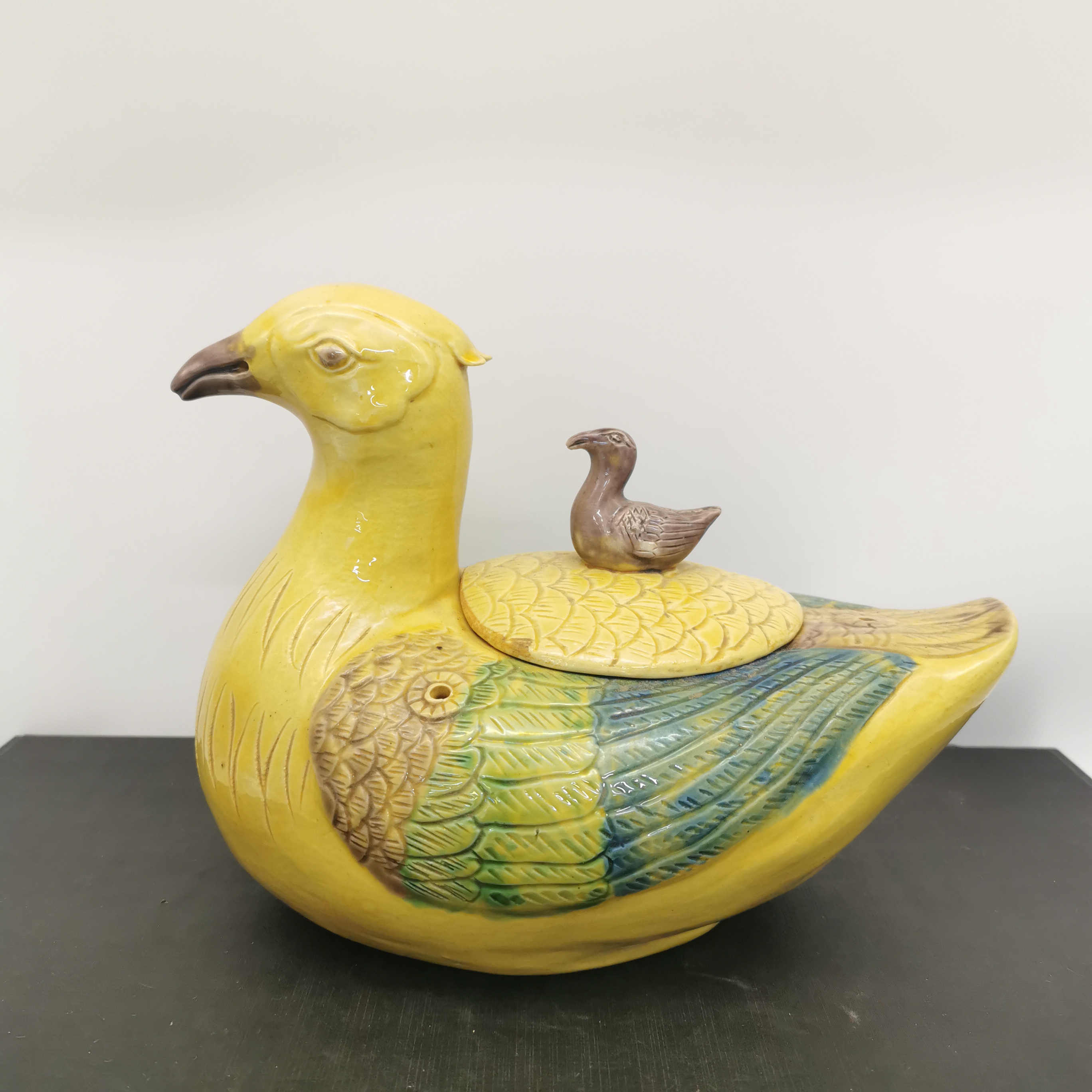 清晚期   素三彩鸳鸯摆件