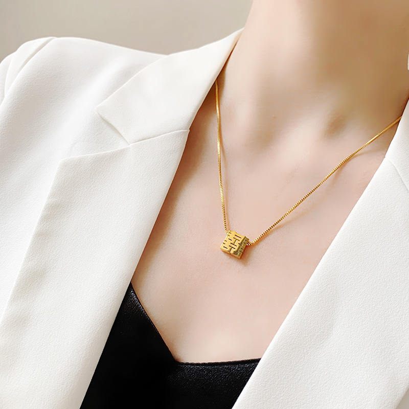 钛钢项链 2024新款双喜临门项链女气质百搭轻奢锁骨链个性不掉色